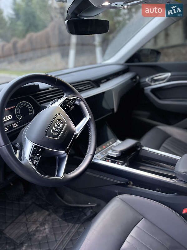 Внедорожник / Кроссовер Audi e-tron 2022 в Василькове