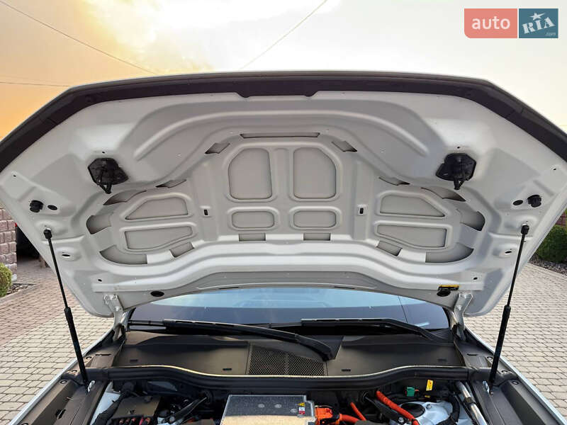 Внедорожник / Кроссовер Audi e-tron 2020 в Ровно фото 105 Внедорожник / Кроссовер Audi e-tron 2020 в Ровно