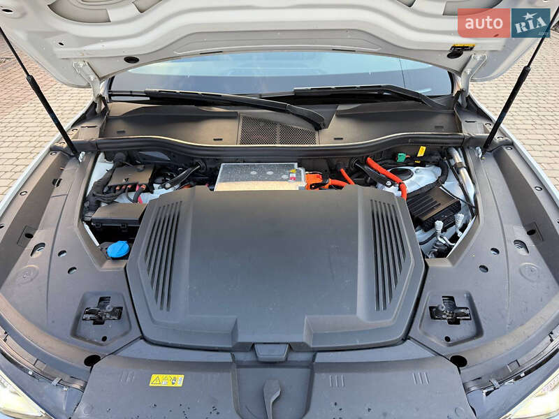 Внедорожник / Кроссовер Audi e-tron 2020 в Ровно фото 104 Внедорожник / Кроссовер Audi e-tron 2020 в Ровно