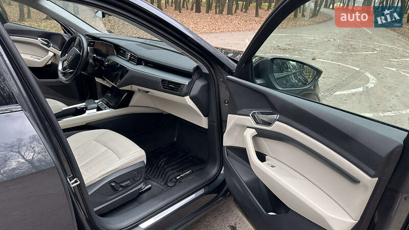 Внедорожник / Кроссовер Audi e-tron 2020 в Львове