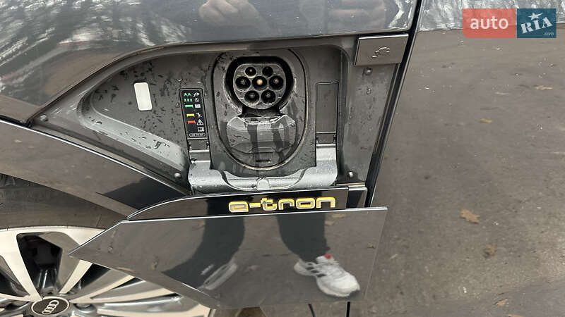 Внедорожник / Кроссовер Audi e-tron 2020 в Львове