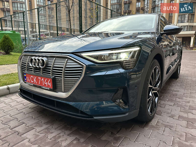 Позашляховик / Кросовер Audi e-tron 2021 в Києві