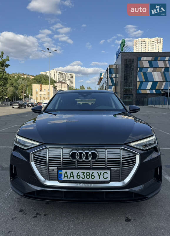 Позашляховик / Кросовер Audi e-tron 2020 в Києві фото Позашляховик / Кросовер Audi e-tron 2020 в Києві