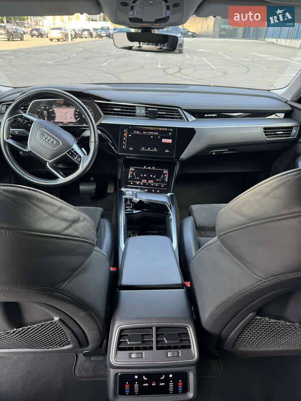 Позашляховик / Кросовер Audi e-tron 2020 в Києві фото 10 Позашляховик / Кросовер Audi e-tron 2020 в Києві
