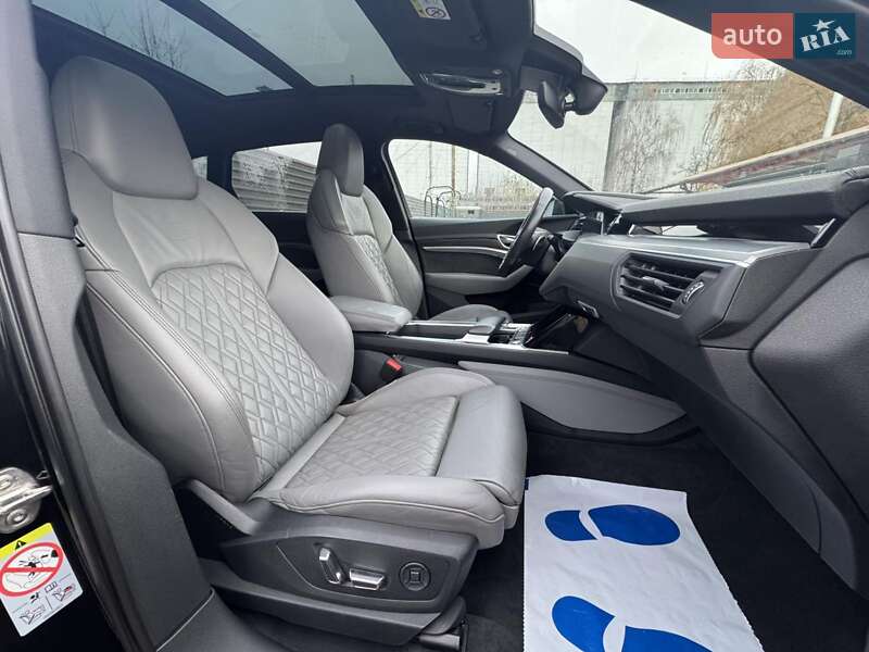 Внедорожник / Кроссовер Audi e-tron 2019 в Львове