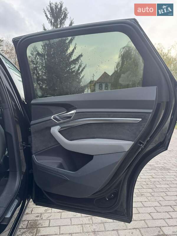 Внедорожник / Кроссовер Audi e-tron 2019 в Львове