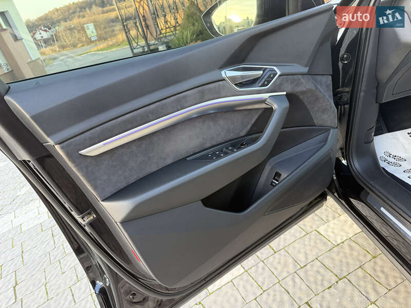 Внедорожник / Кроссовер Audi e-tron 2020 в Дрогобыче фото 69 Внедорожник / Кроссовер Audi e-tron 2020 в Дрогобыче