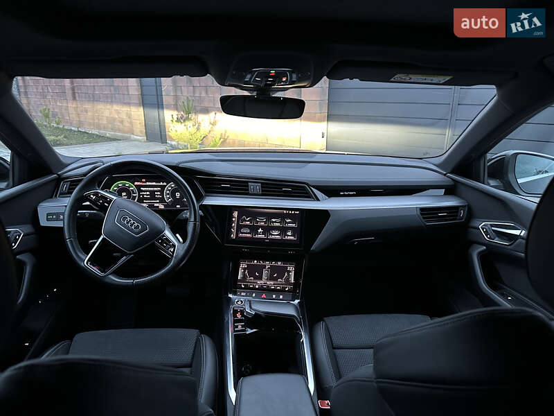 Позашляховик / Кросовер Audi e-tron 2022 в Рівному фото 18 Позашляховик / Кросовер Audi e-tron 2022 в Рівному