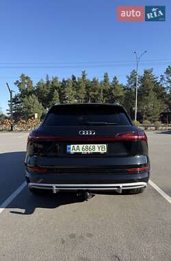 Внедорожник / Кроссовер Audi e-tron 2021 в Киеве