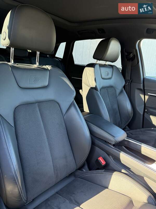 Позашляховик / Кросовер Audi e-tron 2021 в Києві