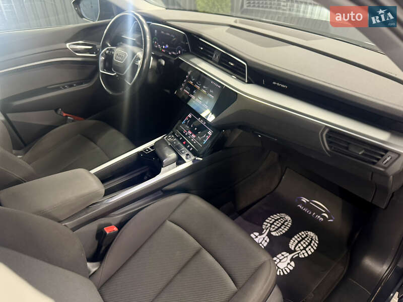 Внедорожник / Кроссовер Audi e-tron 2021 в Мукачево