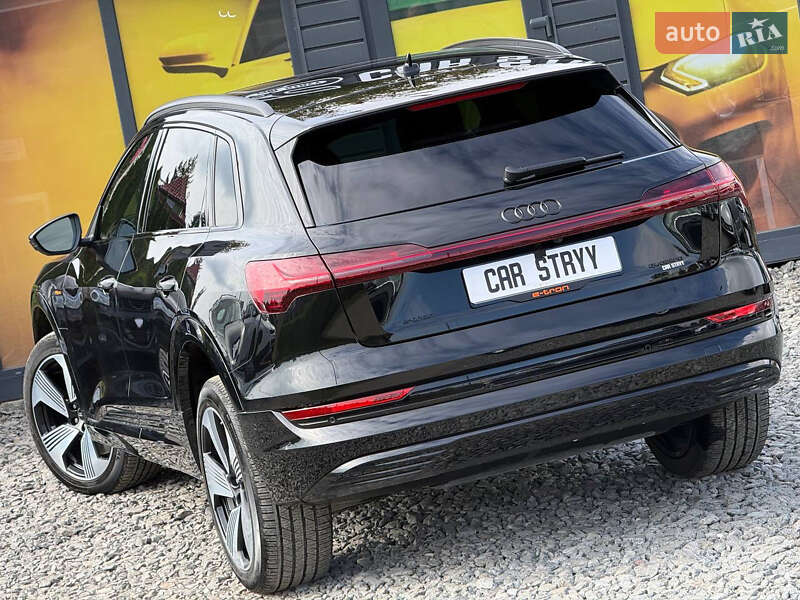 Внедорожник / Кроссовер Audi e-tron 2022 в Стрые