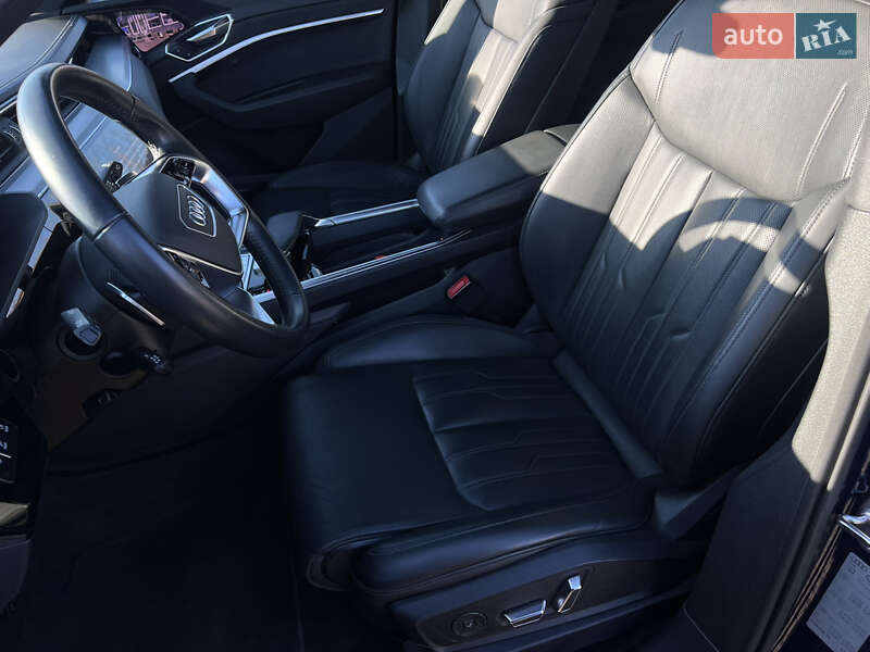 Позашляховик / Кросовер Audi e-tron 2020 в Луцьку