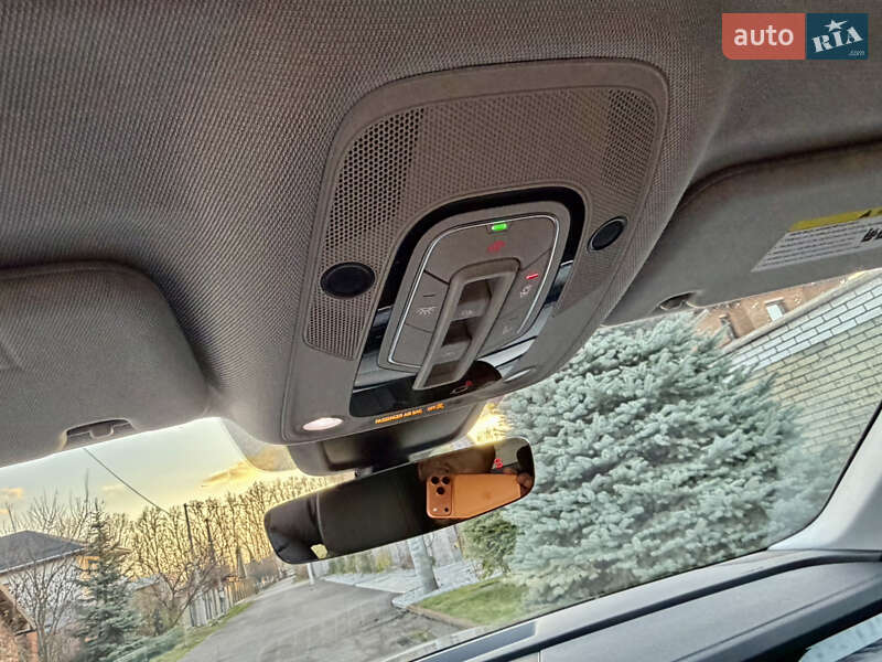 Позашляховик / Кросовер Audi e-tron 2021 в Києві фото 22 Позашляховик / Кросовер Audi e-tron 2021 в Києві