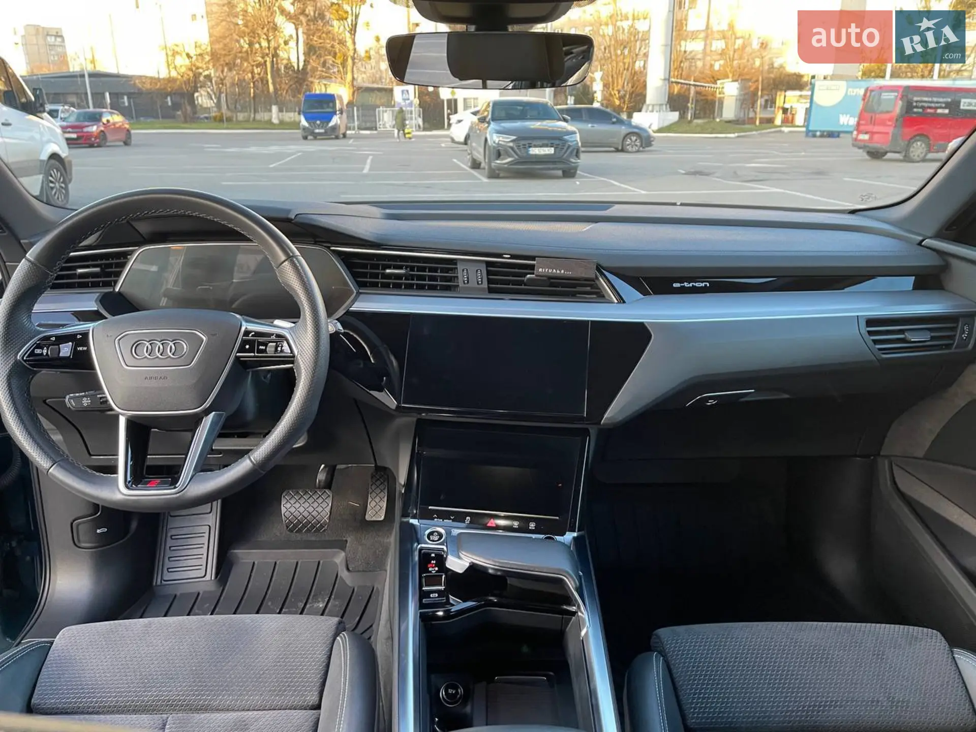 2021 Audi e-tron - мініатюра 9