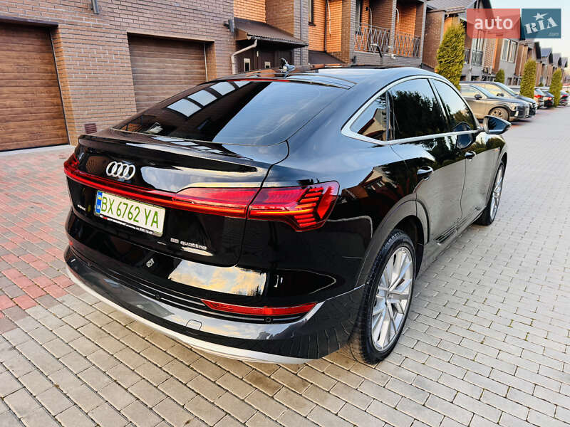 Позашляховик / Кросовер Audi e-tron 2023 в Хмельницькому