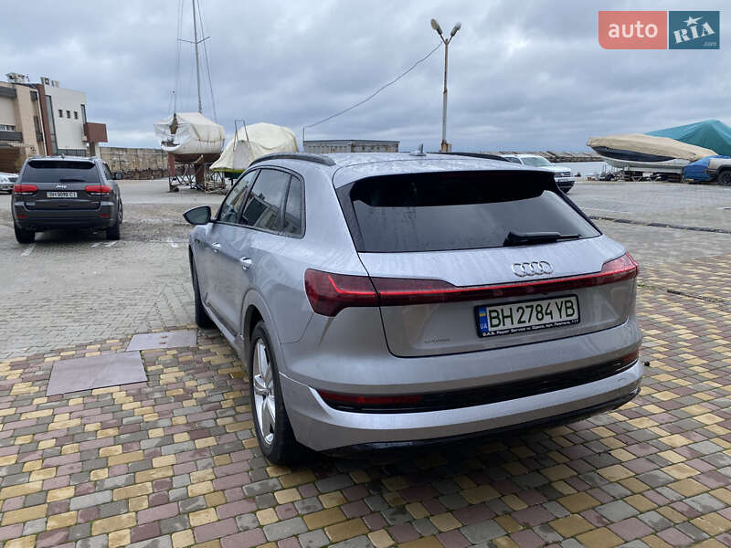 Внедорожник / Кроссовер Audi e-tron 2019 в Одессе
