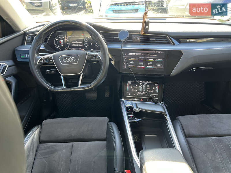 Внедорожник / Кроссовер Audi e-tron 2019 в Залещиках фото 9 Внедорожник / Кроссовер Audi e-tron 2019 в Залещиках