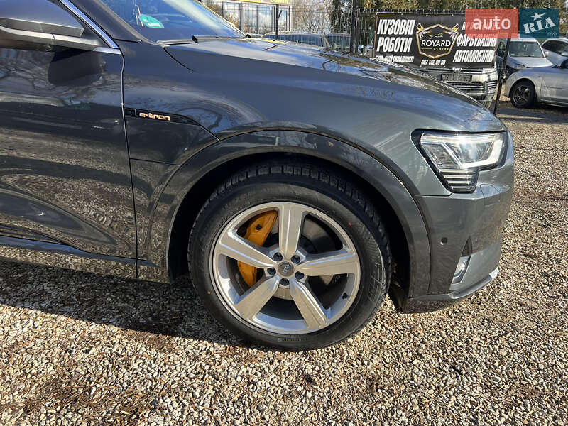 Внедорожник / Кроссовер Audi e-tron 2019 в Залещиках фото 8 Внедорожник / Кроссовер Audi e-tron 2019 в Залещиках