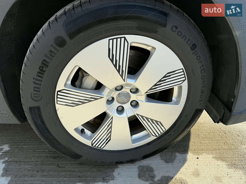 Внедорожник / Кроссовер Audi e-tron 2020 в Чернигове