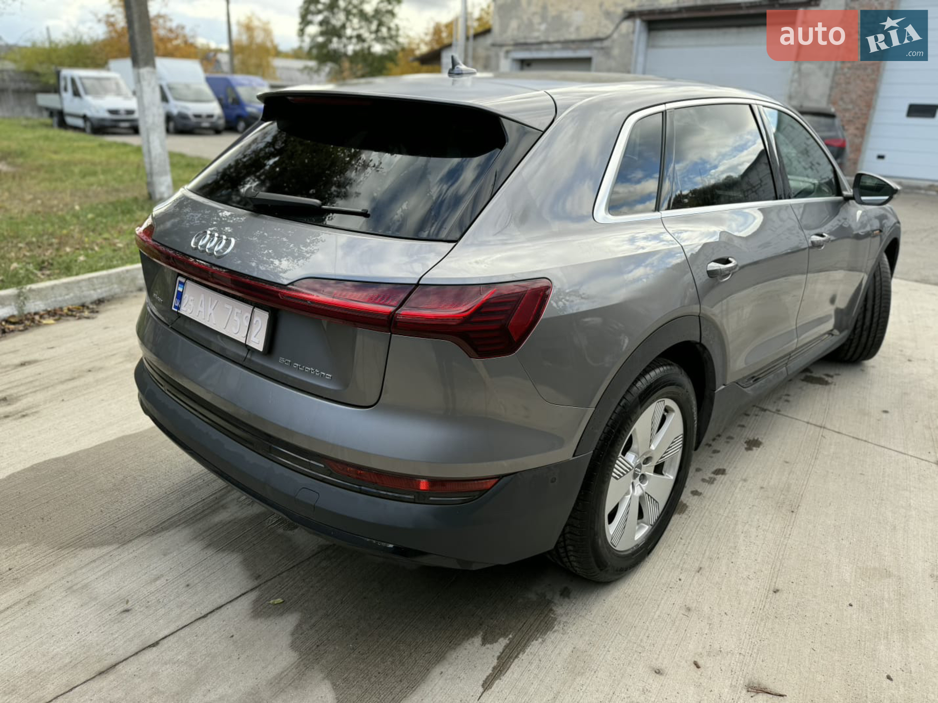 2020 Audi e-tron - мініатюра 10