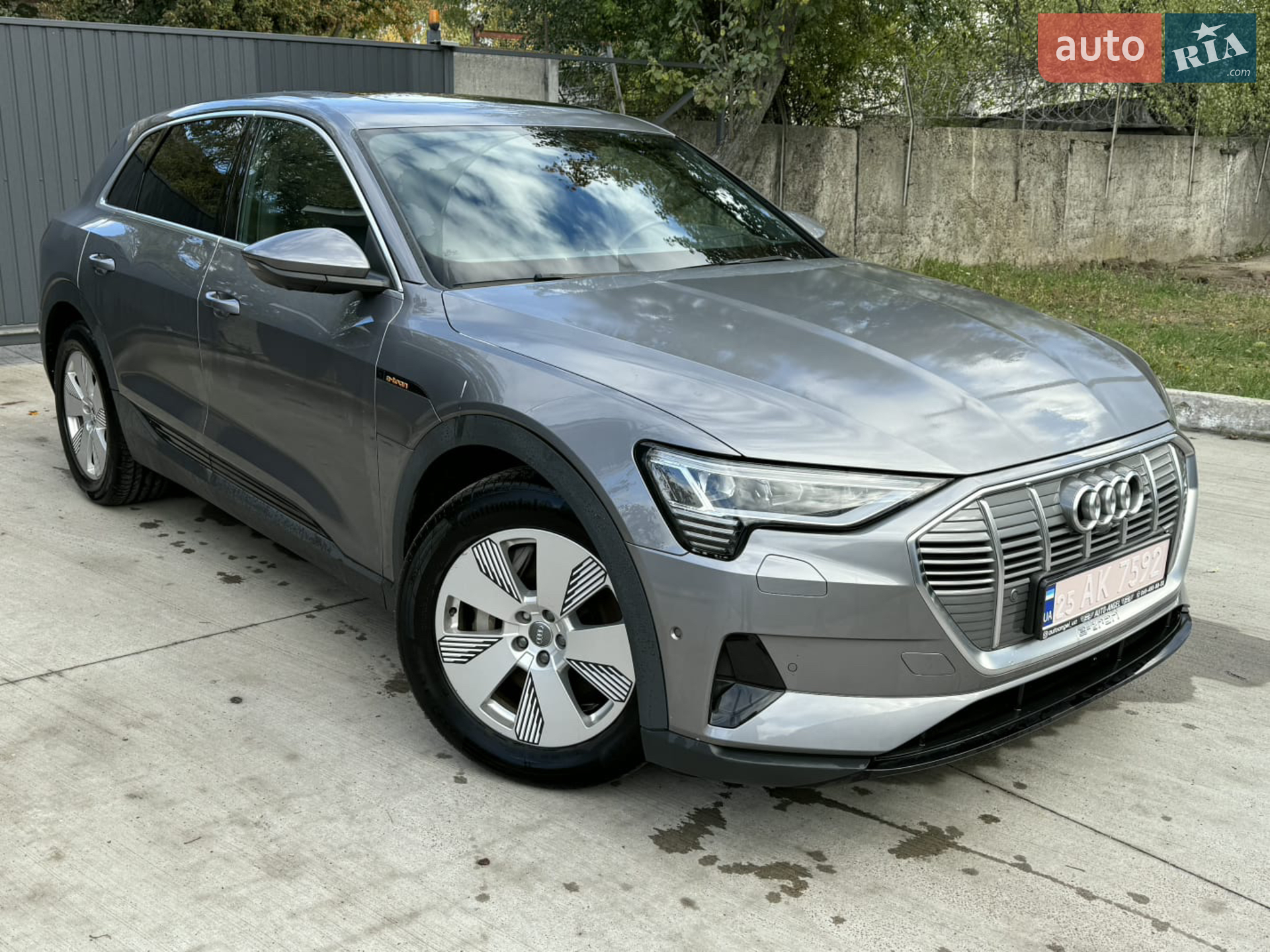2020 Audi e-tron - мініатюра 13