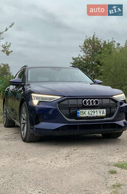 Позашляховик / Кросовер Audi e-tron 2021 в Тернополі