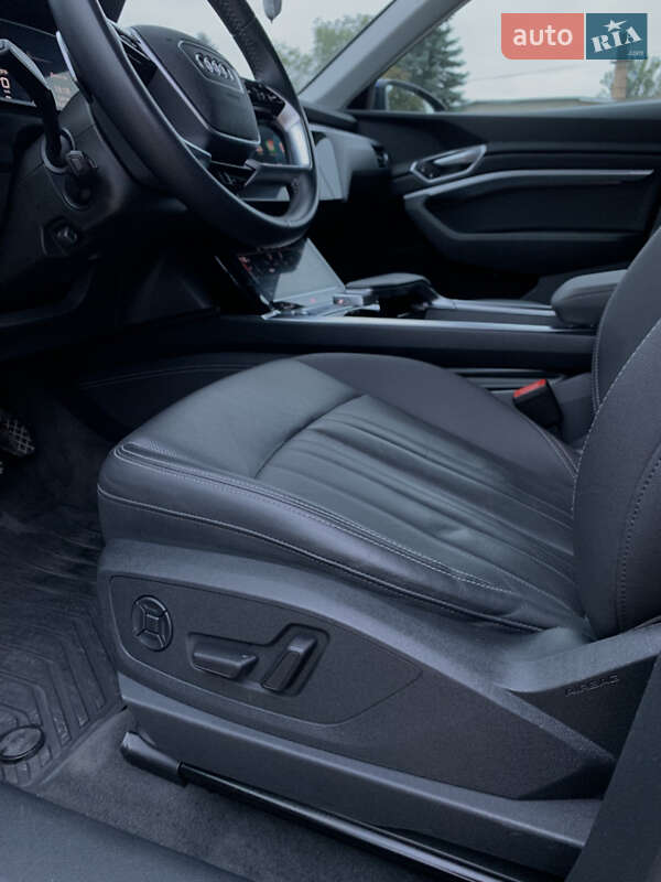 Позашляховик / Кросовер Audi e-tron 2021 в Хмельницькому фото 32 Позашляховик / Кросовер Audi e-tron 2021 в Хмельницькому