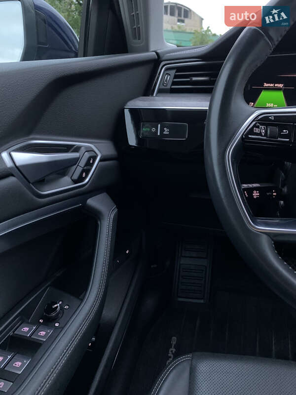Позашляховик / Кросовер Audi e-tron 2021 в Хмельницькому фото 37 Позашляховик / Кросовер Audi e-tron 2021 в Хмельницькому
