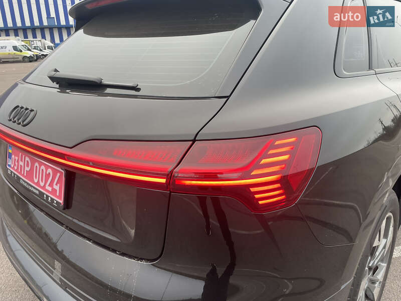 Позашляховик / Кросовер Audi e-tron 2022 в Рівному