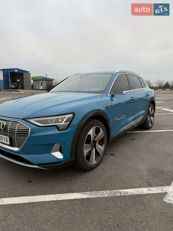 Внедорожник / Кроссовер Audi e-tron 2019 в Ровно