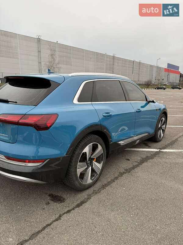 Внедорожник / Кроссовер Audi e-tron 2019 в Ровно
