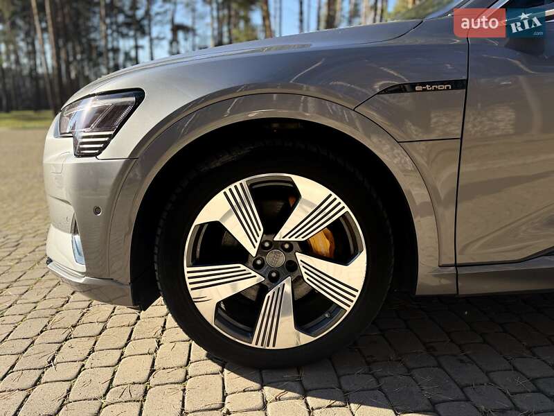 Внедорожник / Кроссовер Audi e-tron 2019 в Новояворовске фото 9 Внедорожник / Кроссовер Audi e-tron 2019 в Новояворовске