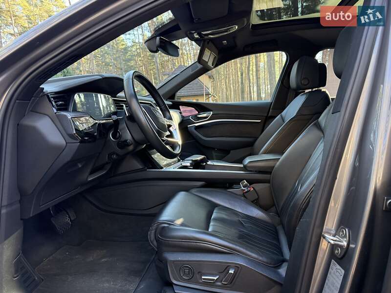 Внедорожник / Кроссовер Audi e-tron 2019 в Новояворовске фото 18 Внедорожник / Кроссовер Audi e-tron 2019 в Новояворовске