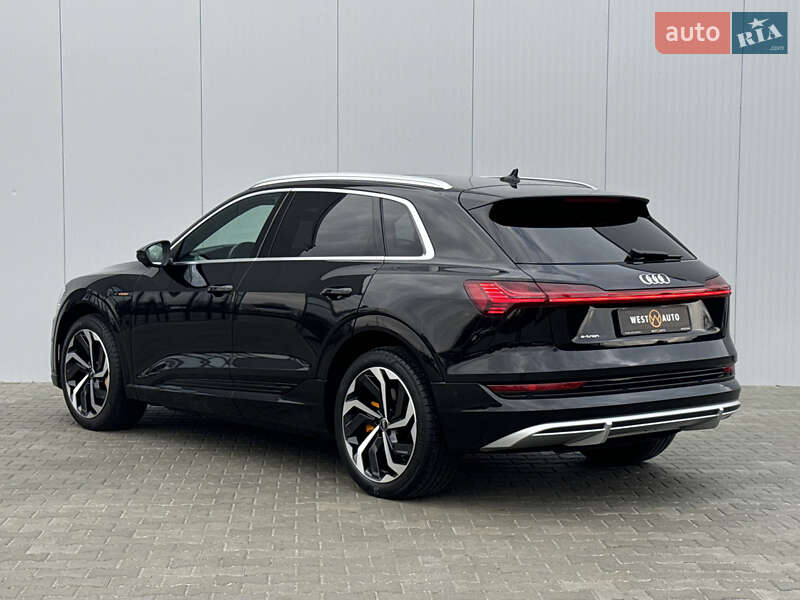 Внедорожник / Кроссовер Audi e-tron 2022 в Мукачево