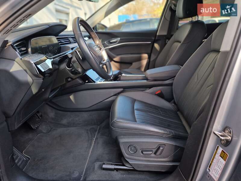 Внедорожник / Кроссовер Audi e-tron 2020 в Одессе