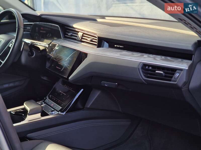 Внедорожник / Кроссовер Audi e-tron 2020 в Одессе