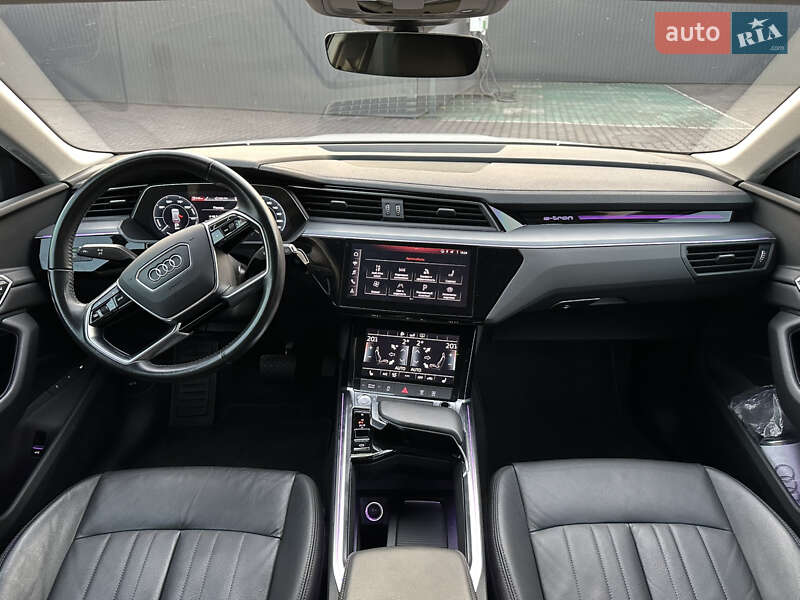 Внедорожник / Кроссовер Audi e-tron 2019 в Каменском