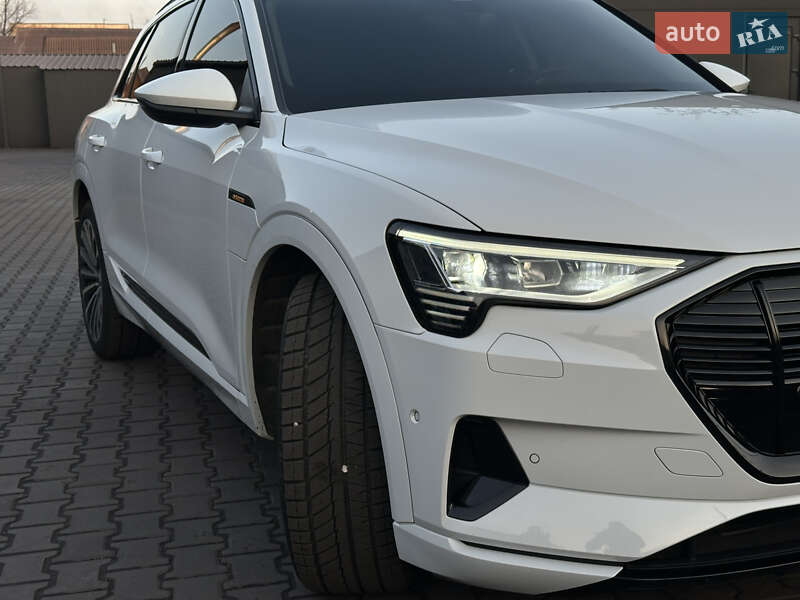 Внедорожник / Кроссовер Audi e-tron 2019 в Каменском