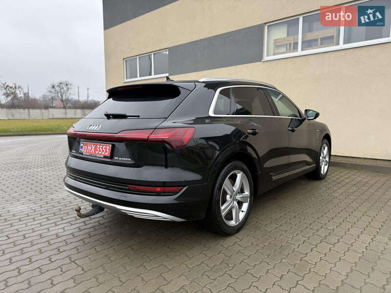 Внедорожник / Кроссовер Audi e-tron 2019 в Радехове