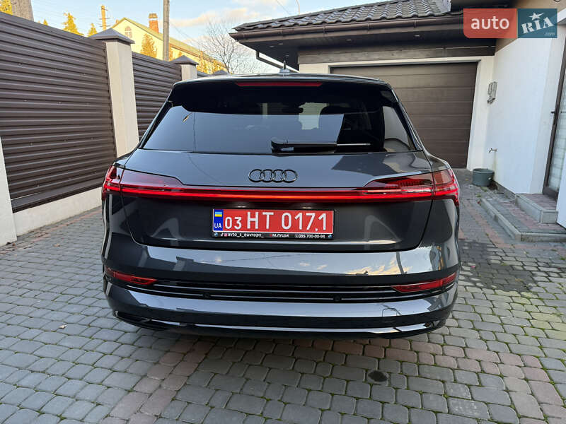 Позашляховик / Кросовер Audi e-tron 2022 в Луцьку