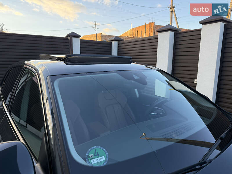 Позашляховик / Кросовер Audi e-tron 2022 в Луцьку