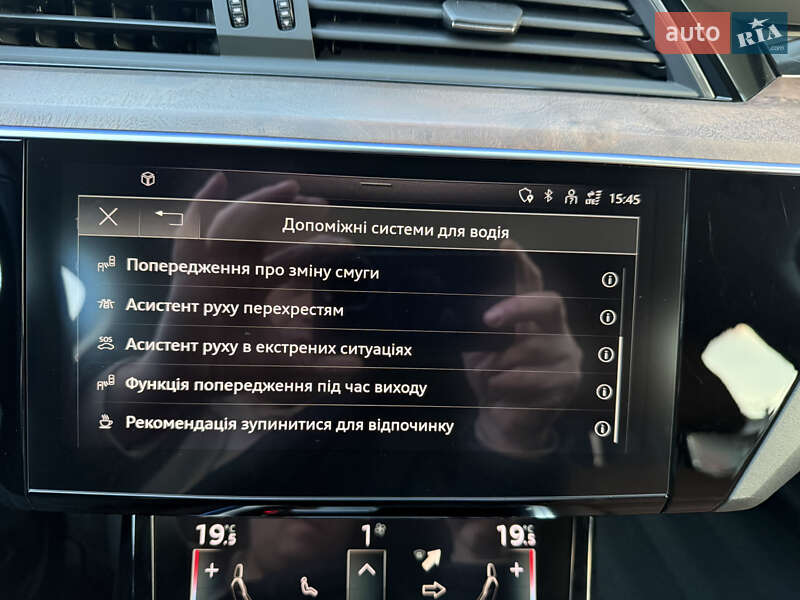 Позашляховик / Кросовер Audi e-tron 2022 в Луцьку