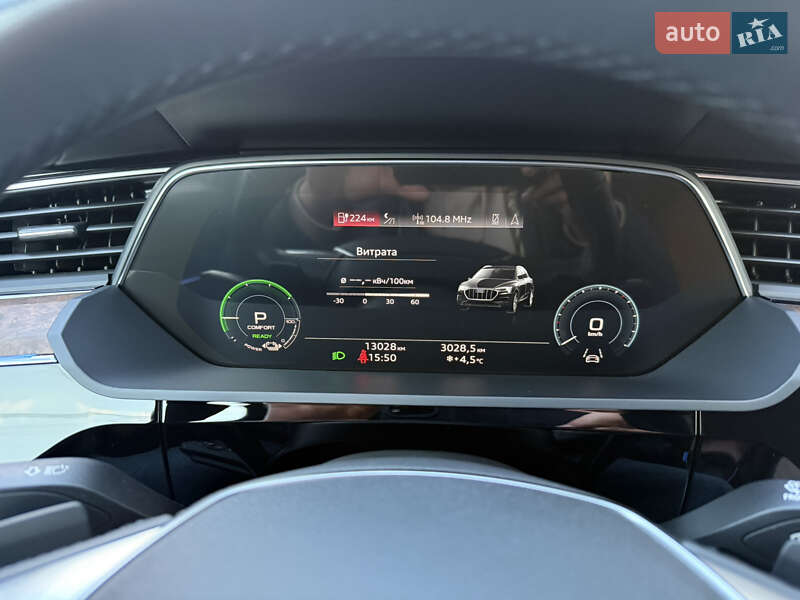 Позашляховик / Кросовер Audi e-tron 2022 в Луцьку
