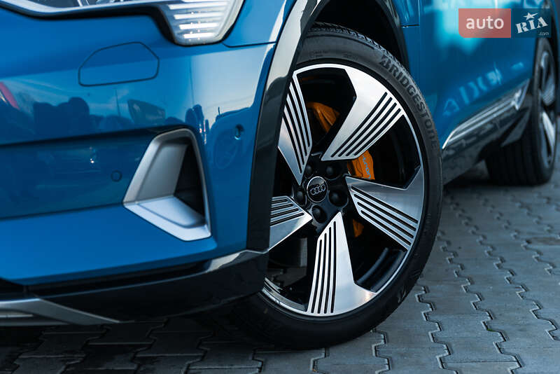 Внедорожник / Кроссовер Audi e-tron 2019 в Мукачево