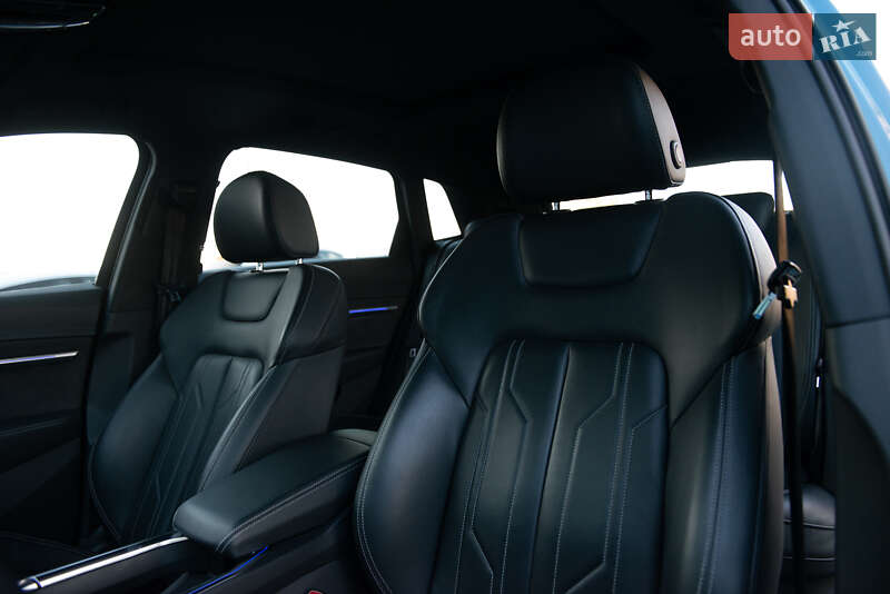 Внедорожник / Кроссовер Audi e-tron 2019 в Мукачево