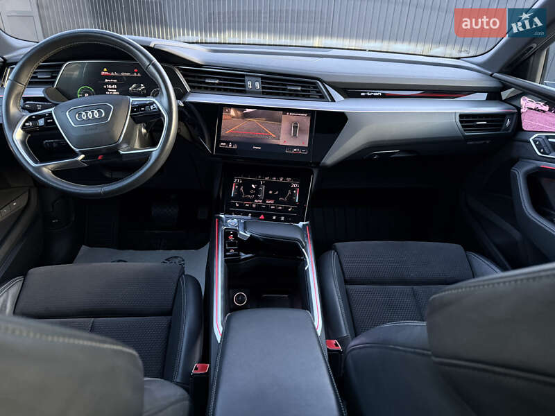 Позашляховик / Кросовер Audi e-tron 2019 в Дрогобичі фото 38 Позашляховик / Кросовер Audi e-tron 2019 в Дрогобичі