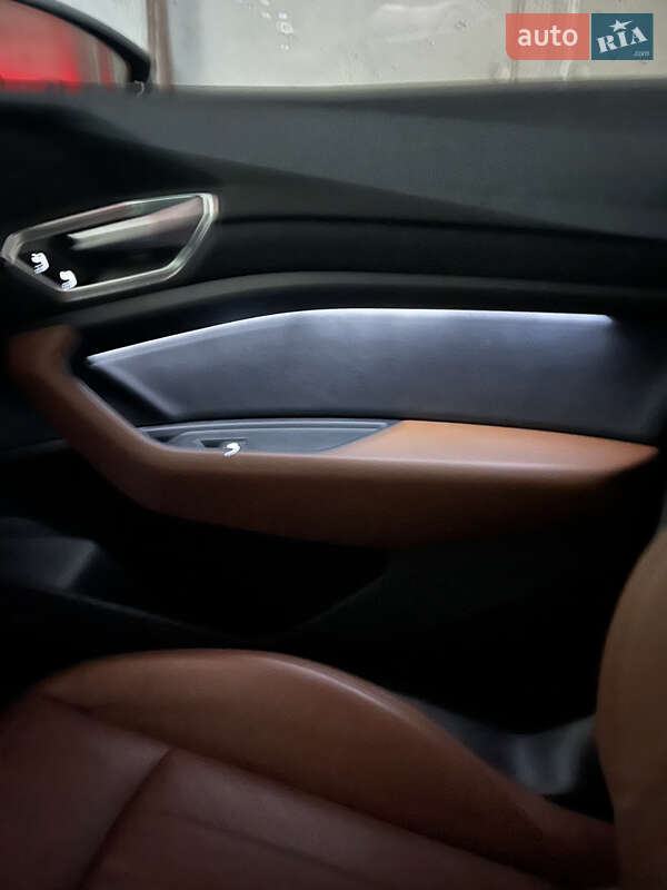 Внедорожник / Кроссовер Audi e-tron 2020 в Львове