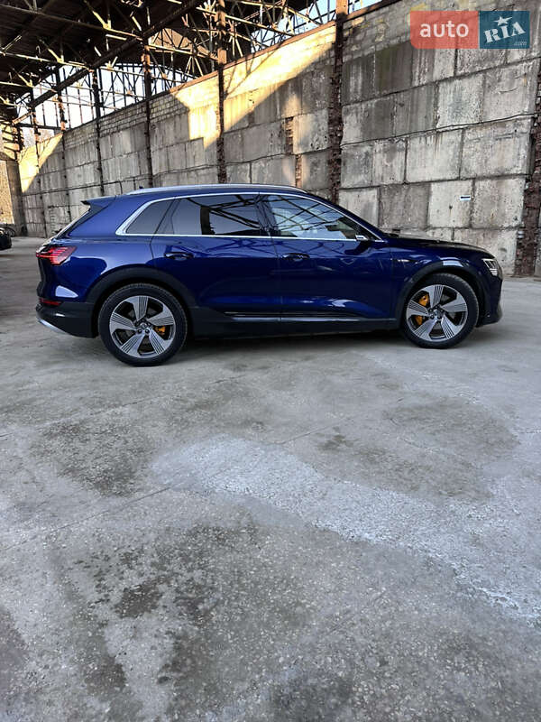 Внедорожник / Кроссовер Audi e-tron 2020 в Львове