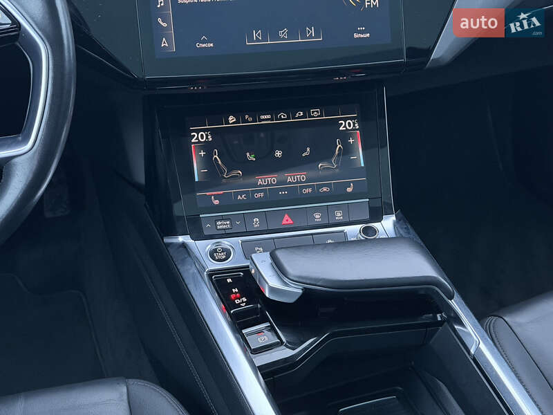 Внедорожник / Кроссовер Audi e-tron 2021 в Львове